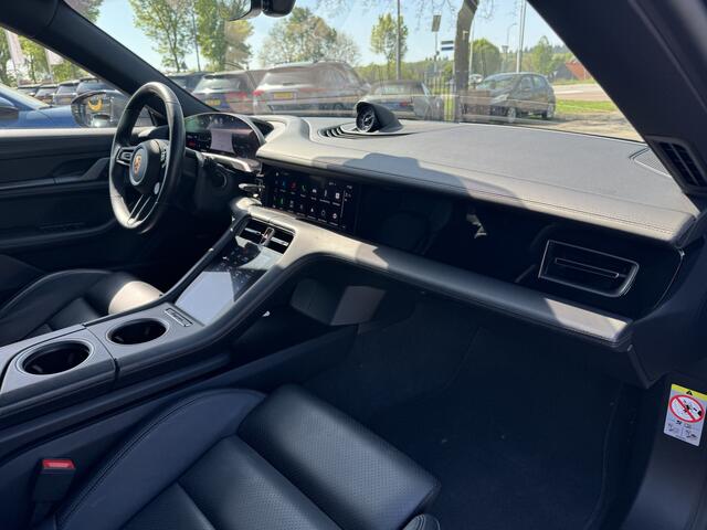 Porsche Taycan 4S 79 kWh / Panoramadak / 360Camera / Achterasbesturing / Adaptieve stoelen / 20'' / Keyless / Bose / Luchtvering / Sportchrono / Dodehoek / DAB / Stuurverwarming / Warmtepomp / ACC