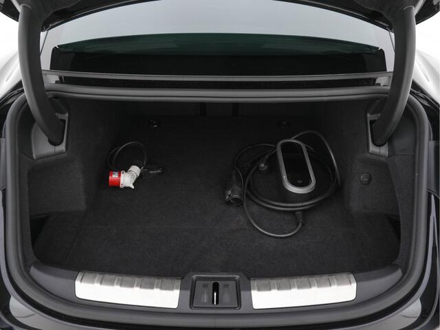 Porsche Taycan Performance 84 kWh [ 3-Fase ] *PANO | HEAT-PUMP | SPORT-CHRONO-PACK | 1/2LEATHER | FULL-LED | MEMORY-PACK | BOSE-SOUND | AIR-SUSPENSION | BLIS | SPORT-SEATS | CAMERA | DAB+ | 20''ALU | ECC | PDC*