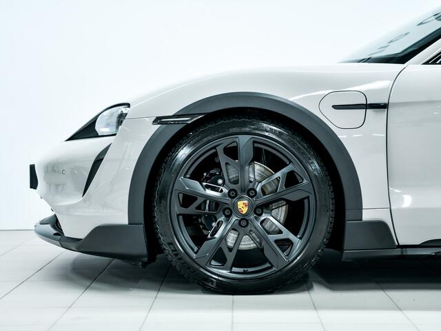 Porsche Taycan 4S Cross Turismo
