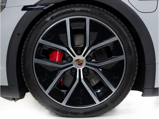 Porsche Taycan 4S Cross Turismo