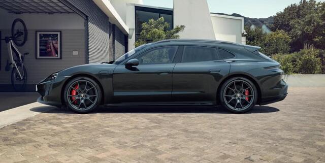 Porsche Taycan GTS Sport Turismo