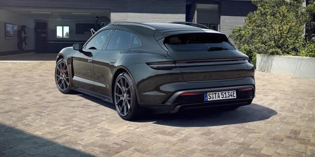 Porsche Taycan GTS Sport Turismo