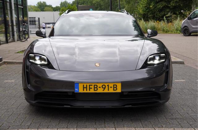Porsche Taycan Cross Turismo 4 93 kWh / Glas dak / Luchtvering / Blackpack
