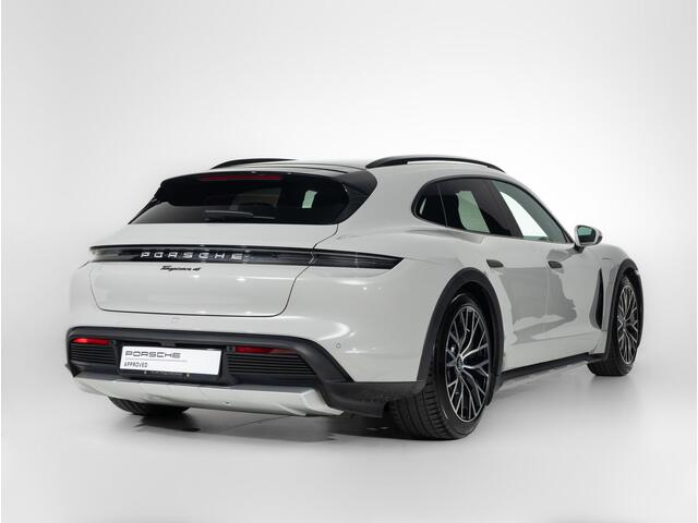 Porsche Taycan 4 Cross Turismo