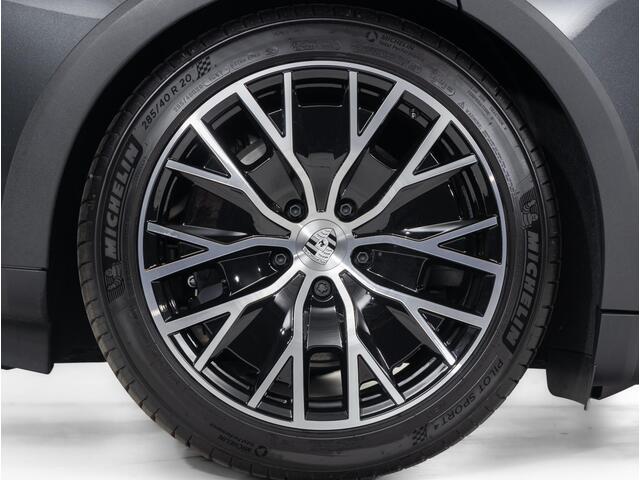 Porsche Taycan 4 Cross Turismo