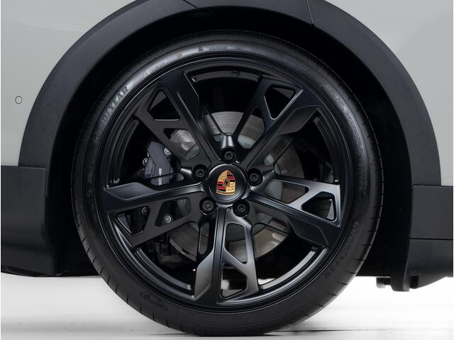 Porsche Taycan 4 Cross Turismo