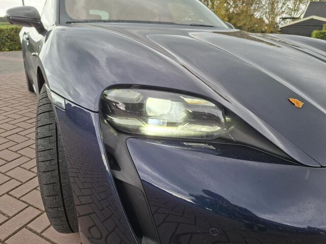 Porsche Taycan Sport Turismo Turbo S 93 kWh 761pk | Burmester | Keramische remmen | Volleder | HUD | SportChrono | Panodak | Bijrijdersdispay | PDCC | Stoelventilatie | 5-pers | SportDesign | InnoDrive| Carbon in/exterieur | Etc.. 247300 nw prijs (Org NL)