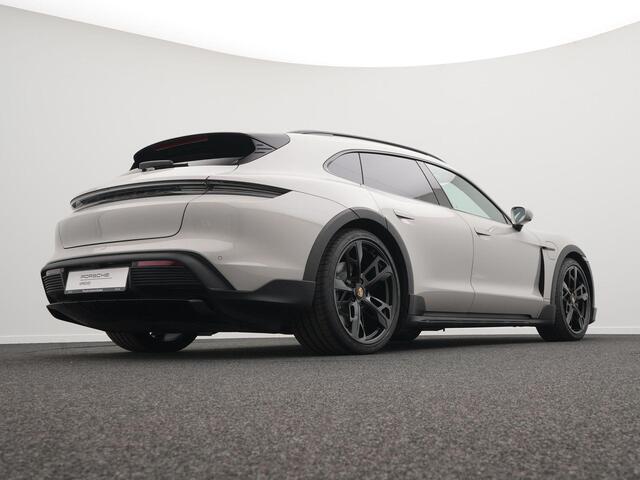 Porsche Taycan Cross Turismo 4