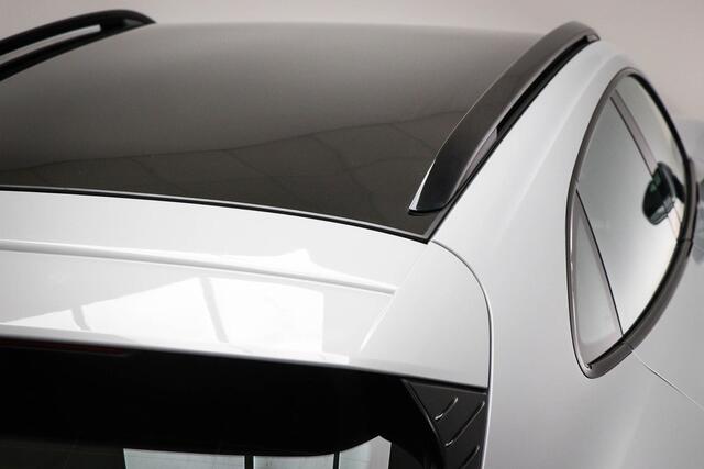 Porsche Taycan Cross Turismo 4S 93 kWh | PANORAMADAK | STOELVERWARMING | GEHEUGEN / PARKEER- PACK | BOSE DAB | APPLE | CAMERA