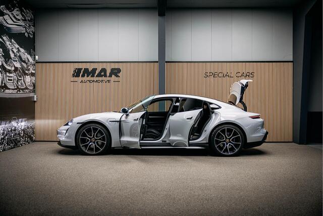 Porsche Taycan Performance 84 kWh | NL geleverd | Sport Chrono | Bose | Electric Sport Sound | Stoelverwarming |