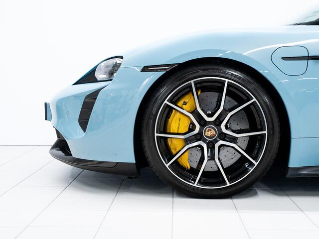 Porsche Taycan Turbo S Sport Turismo