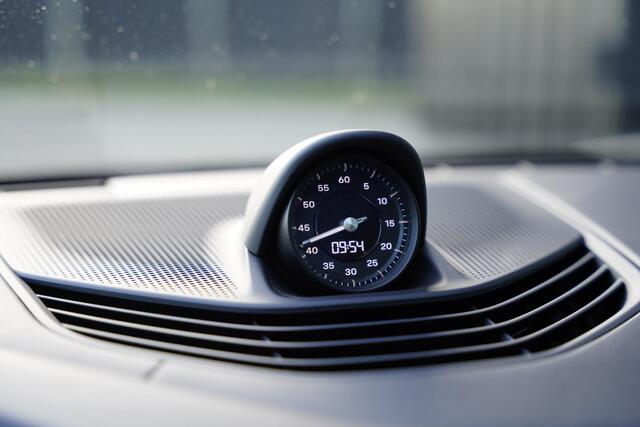 Porsche Taycan 4S Performance 84 kWh / Panoramadak / Sport Chrono Pakket