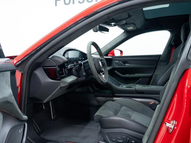 Porsche Taycan GTS Sport Turismo