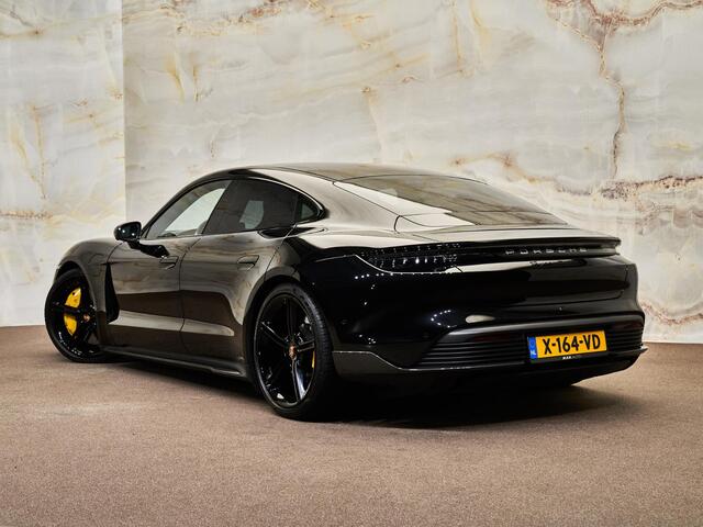 Porsche Taycan Turbo S, PCCB, PDCC, SportDesign, carbon, pano, Burmester, InnoDrive matrix-LED, 21", HUD, keyless, privacy