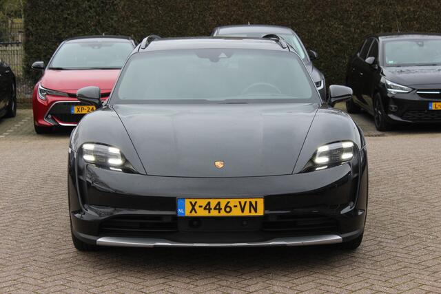 Porsche Taycan Cross Turismo 4 93 kWh / Panoramadak / Camera / Passenger Display / Nachtzicht / 20'' / Bose / Stuur+Stoelverwarming / DAB / Cruise Control