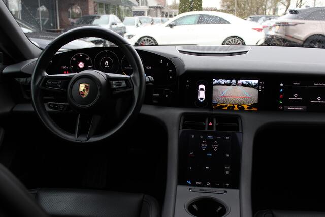 Porsche Taycan Cross Turismo 4 93 kWh / Panoramadak / Camera / Passenger Display / Nachtzicht / 20'' / Bose / Stuur+Stoelverwarming / DAB / Cruise Control