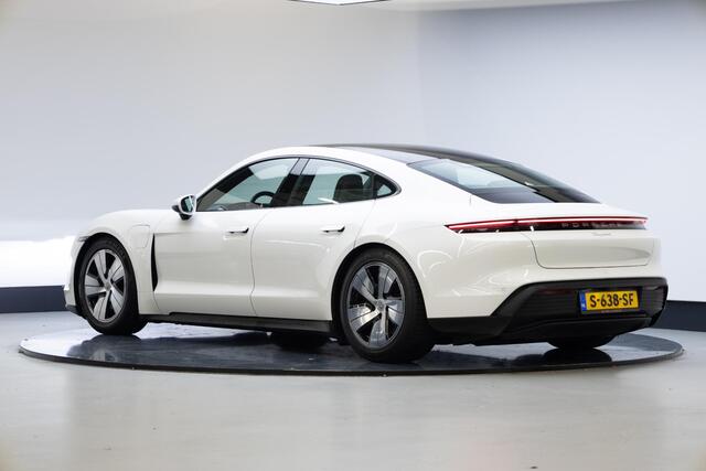 Porsche Taycan Performance 93 kWh | Panoramadak | Warmtepomp | Camera | 5 zits |