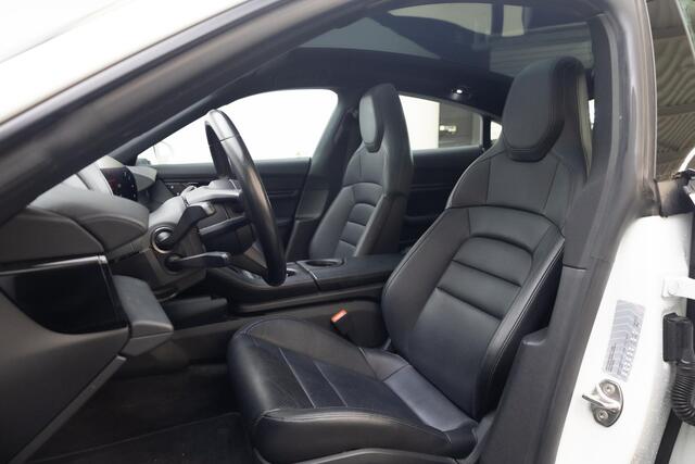 Porsche Taycan Performance 93 kWh | Panoramadak | Warmtepomp | Camera | 5 zits |