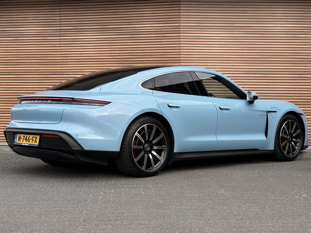 Porsche Taycan 4S Performance 93 kWh 490Pk! Panodak / Luchtvering / Sport Chrono / Bose / Leer / PPF Front / Dealer onderhouden