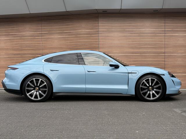 Porsche Taycan 4S Performance 93 kWh 490Pk! Panodak / Luchtvering / Sport Chrono / Bose / Leer / PPF Front / Dealer onderhouden