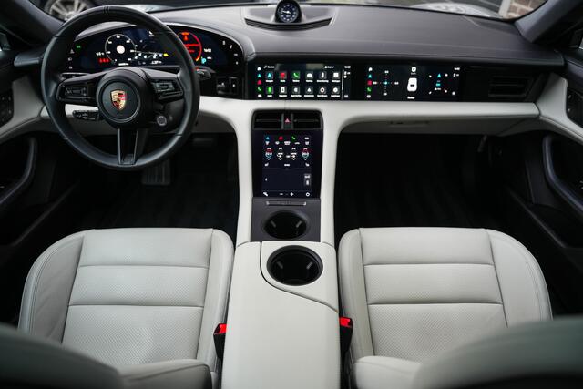 Porsche Taycan 79 kWh Sport-Chrono 327 pk / Marge-Auto/ NL-Auto/ Dealer.Ond/ Passenger-Display/ Lucht-Vering/ Sport-Stoelen/ Stoel.Verw. 20'' LMV