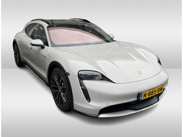 Porsche Taycan Cross Turismo 4 93 kWh / Panoramadak / 360Camera / Sportchrono / 20'' / Leder / Luchtvering / Stoelverwarming / DAB / Cruise Control