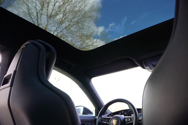 Porsche Taycan Sport Turismo 79 kWh / Pano / Leer Dash / Inno Drive / Alcantara / Bose / Porsche Ond / Chrono / Achteras besturing /