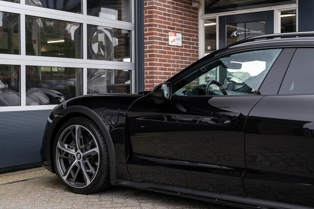 Porsche Taycan 4 93 kWh | Panorama | Luchtvering | Bose | Camera | Sport Chrono | 21' inch | BTW |