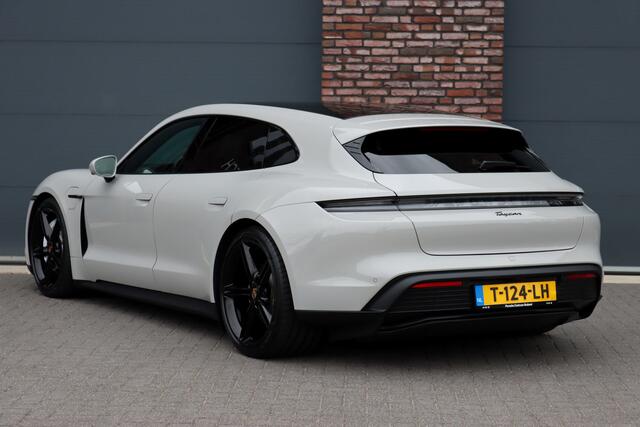 Porsche Taycan Sport Turismo 79 kWh | Achterasbesturing | Luchtvering | Sport-Chrono | ACC | Panoramadak | 18-wegs | BOSE | Memory | Surround Camera | Verwarmd Stuurwiel |