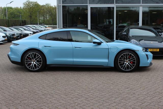 Porsche Taycan 4S Performance 84 kWh / Porsche Approved 04-2027 / SoH 92,3% / Panoramadak / 360Camera / Passenger Display / Luchtvering / Bose / 20'' / Adaptieve Stoelen / Sportchrono / Stoelventilatie+verwarming 4x / Dodehoek /