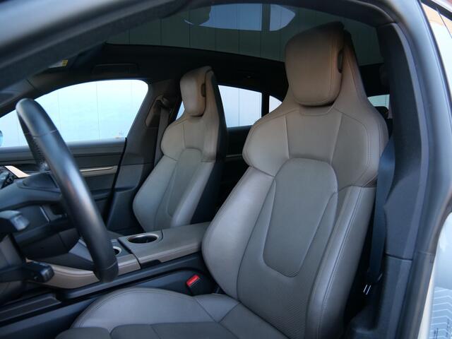 Porsche Taycan Cross Turismo 4S 93 kWh 490 Pk Automaat Navi / DAB / Leer / Camera's / Apple Carplay / Stoelverwarming / Chrono pakket / Pano-dak