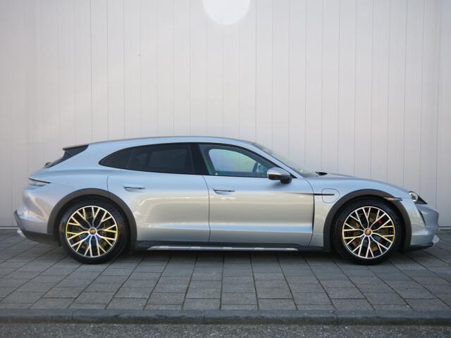 Porsche Taycan Cross Turismo 4S 93 kWh 490 Pk Automaat Navi / DAB / Leer / Camera's / Apple Carplay / Stoelverwarming / Chrono pakket / Pano-dak