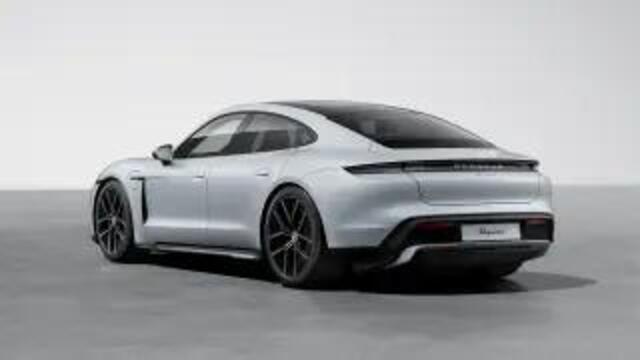 Porsche Taycan 