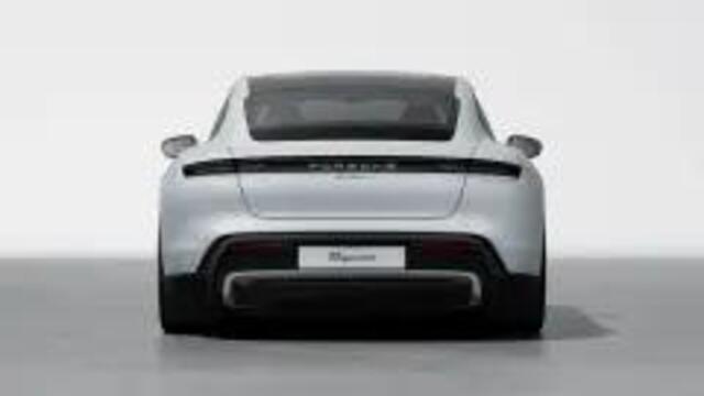 Porsche Taycan 