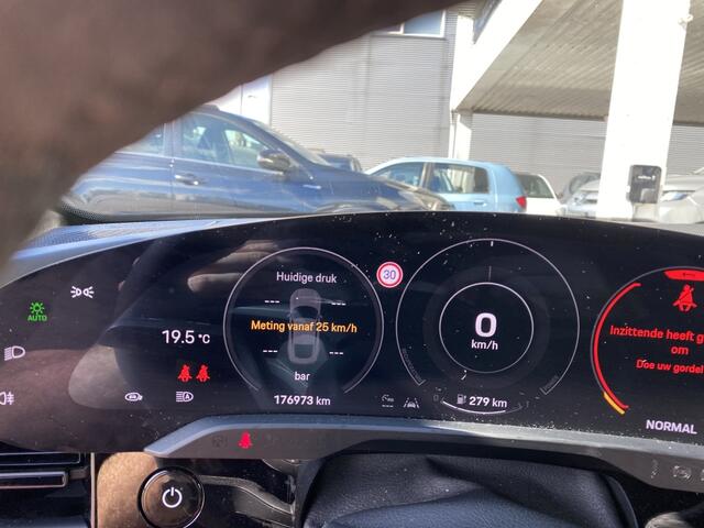 Porsche Taycan Turbo S 93 kWh 3 JAAR APPROVED GARANTIE! dealer onderhouden.