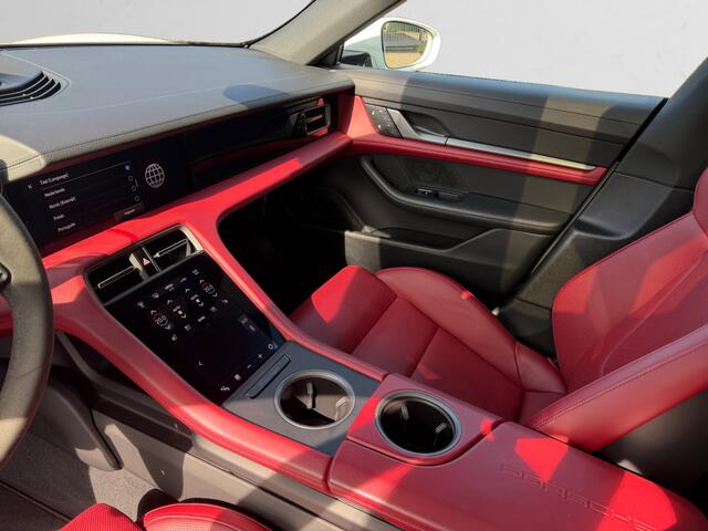 Porsche Taycan Sport Turismo 4S 79 kWh Full PPF, Adaptieve sportstoelen, Sunshine Control, GT-sportstuurwiel, Sport Chrono Pakket