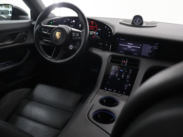 Porsche Taycan Cross Turismo 4S 93 kWh | Bose Audio | Panoramadak | Sport-Chrono | PTV Plus | Motorsound-Systeem | Warmtepomp | GT Sportstuur + verwarming | Adaptieve CruiseControl | 14-wegs comfortstoelen | PASM | PDLS+ | 360 Camera |