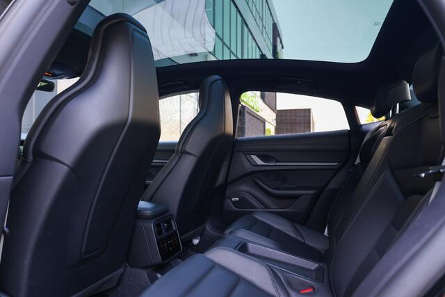 Porsche Taycan 79 kWh | BTW | BOSE | PASSANGER DISPLAY | 360 | SPORT CHRONO | ACC | 21'' |
