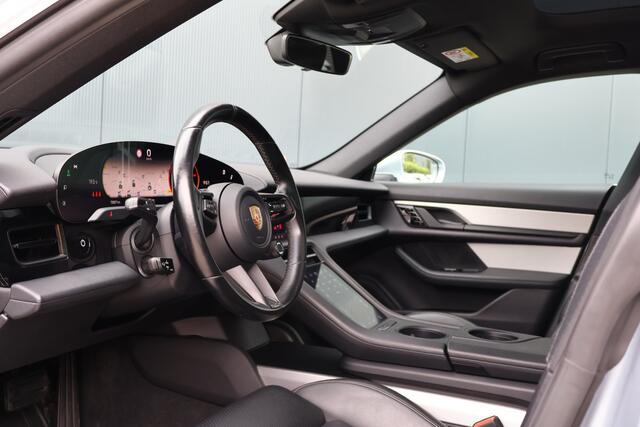 Porsche Taycan 4S Performance Plus 93 kWh | 571pk | Sport Chrono | NL-Auto | Pano | Luchtvering | 20 Inch Turbo Aero | Camera | 5-zits
