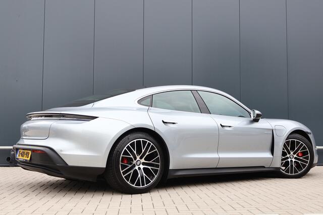 Porsche Taycan 4S Performance Plus 93 kWh | 571pk | Sport Chrono | NL-Auto | Pano | Luchtvering | 20 Inch Turbo Aero | Camera | 5-zits