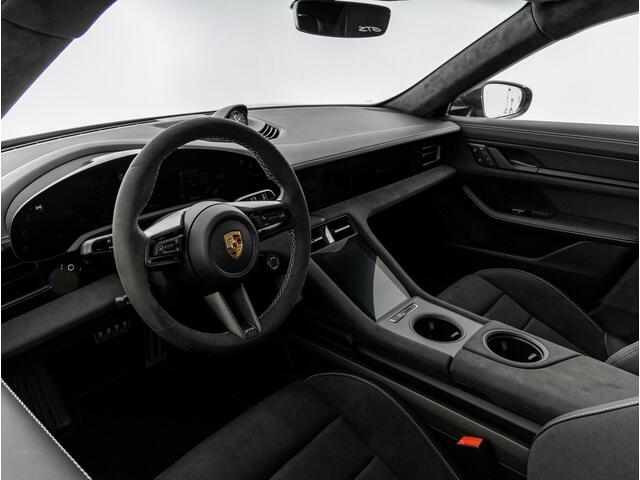 Porsche Taycan GTS