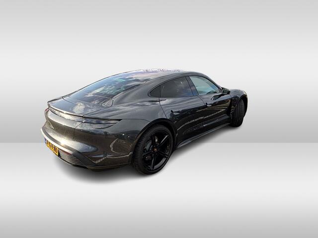 Porsche Taycan 4S Performance 84 kWh / Panoramadak / 360Camera / Passenger Display / Luchtvering / 21'' / Sportchrono / Bose / Stoelverwarming / Dodehoek / DAB / ACC / Warmtepomp
