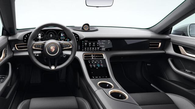 Porsche Taycan 4S Cross Turismo