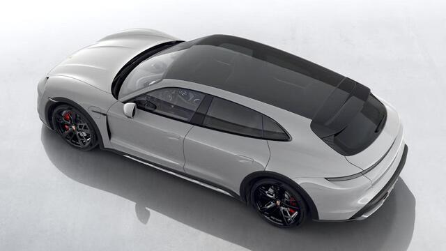 Porsche Taycan 4S Cross Turismo