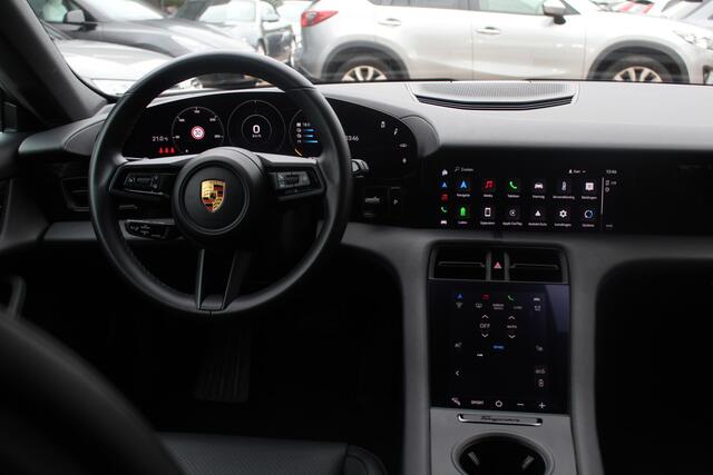 Porsche Taycan Performance 84 kWh / Panoramadak / Camera / Luchtvering / 20'' / Leder / CarPlay / Stoelverwarming / DAB / ACC