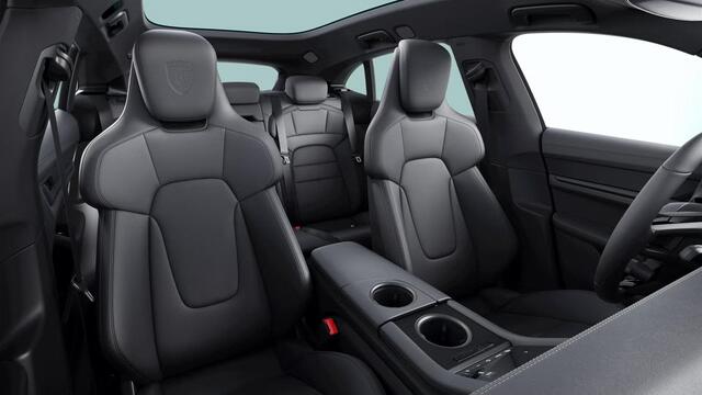 Porsche Taycan 4 Cross Turismo