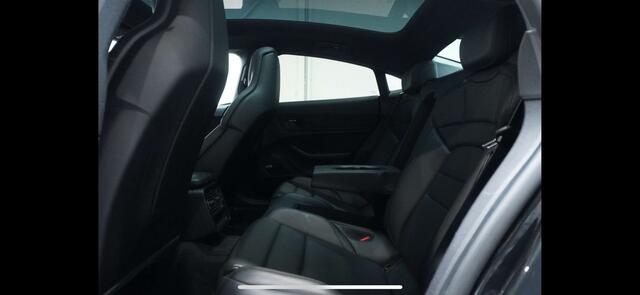 Porsche Taycan Performance 84 kWh 381 pk | NL-Auto | BOSE | Pano | 360 gr.camera | Stoelverwarming