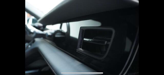 Porsche Taycan Performance 84 kWh 381 pk | NL-Auto | BOSE | Pano | 360 gr.camera | Stoelverwarming