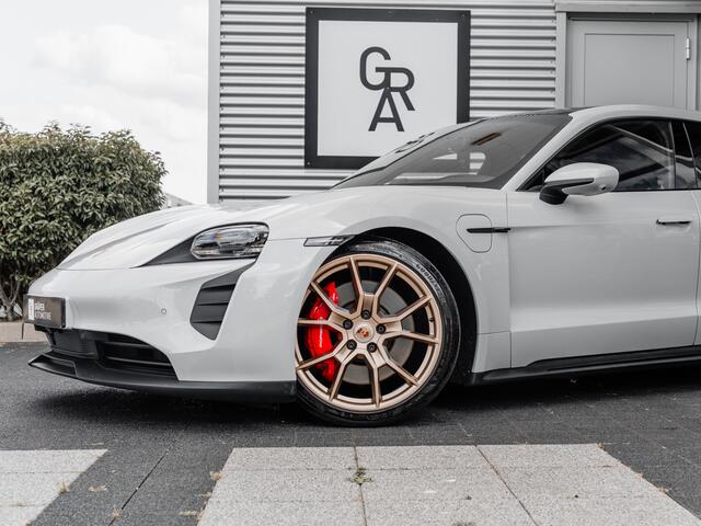 Porsche Taycan Sport Turismo GTS | PANORAMA | SPORT CHRONO | ALCANTARA | BTW