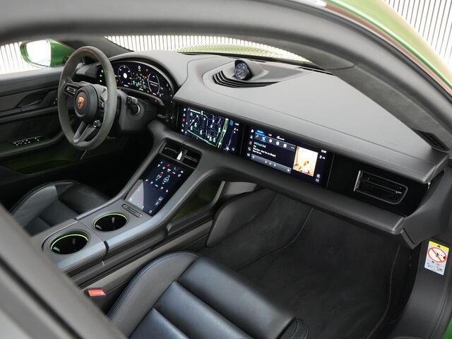 Porsche Taycan Sport Turismo Turbo S 625pk 93 kWh |PTS Mamba green|Burmester|achteras besturing|passenger disp.|pano|carbon ext.|sport chrono|head-up|stoelverkoeling & verwarming|Apple Carplay|memory|